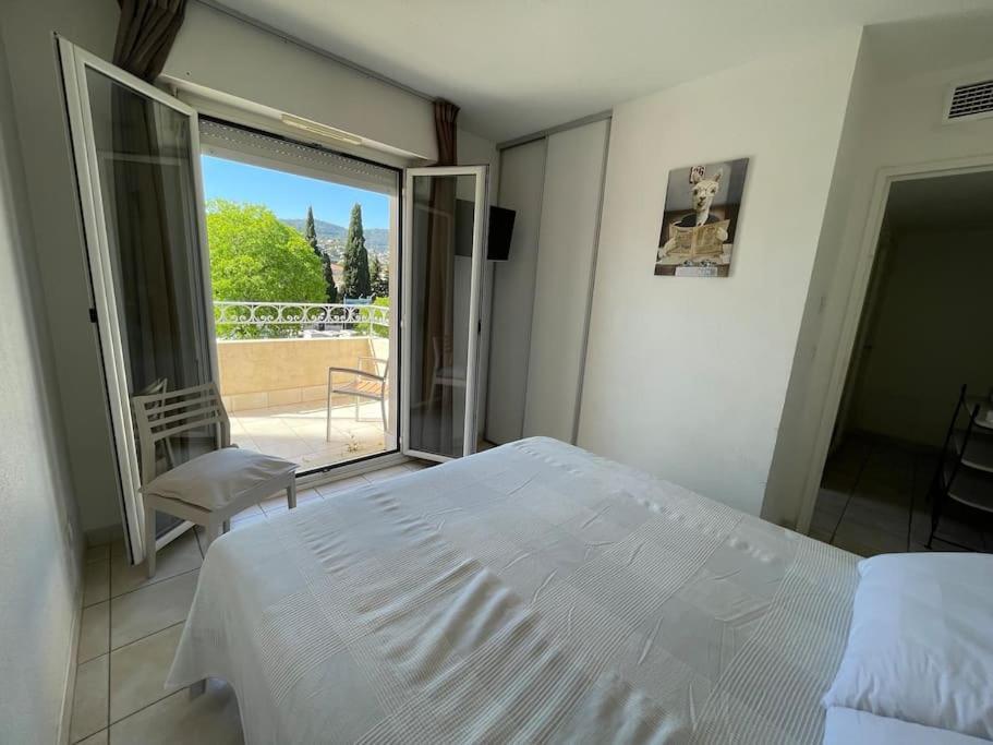 Cote D'azur- Les De Robinson *